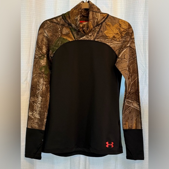 Under Armour Camo Cold Gear Turtleneck Long Sleeve Women's Shirt Size Small - Picture 1 of 6